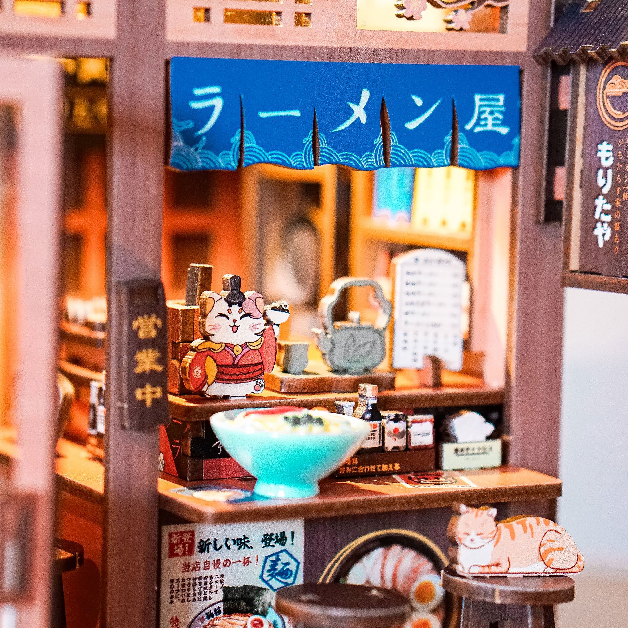 Product image CuteBee - Morita-Ya Miniature House Book Nook Model Kit