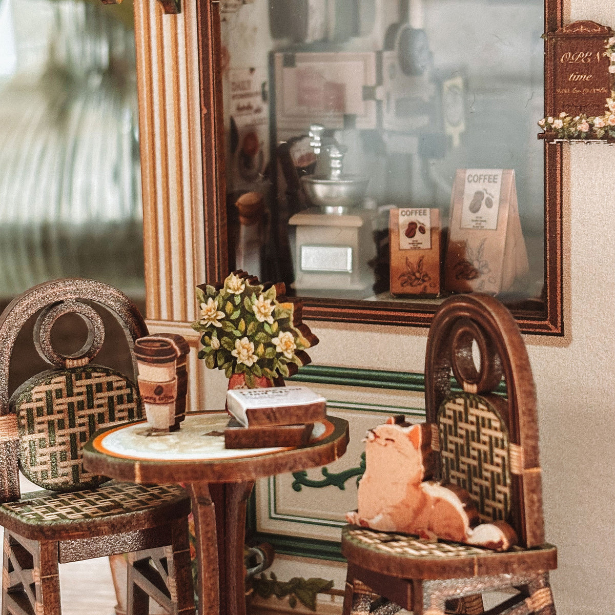 Immagine del prodotto CuteBee - Sunny Cafe casetta in miniatura Book Nook kit modello