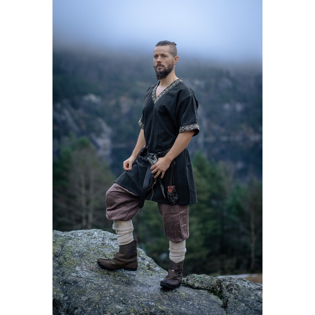 Product image Medieval Short-Sleeve Tunic Loki black