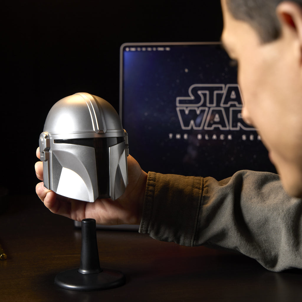 Immagine del prodotto Star Wars - Replica mini elmo Mandalorian su base