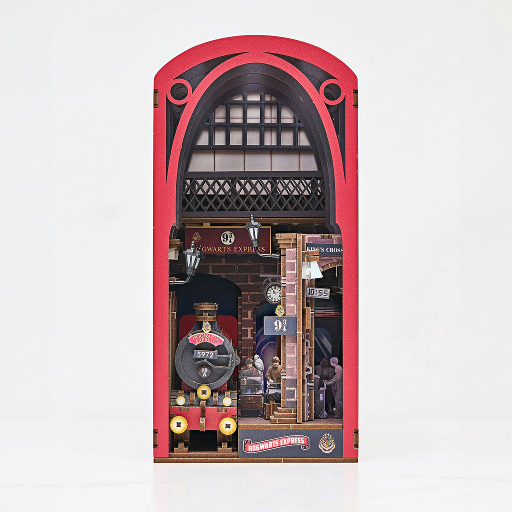 Immagine del prodotto Harry Potter – Kit modello in legno Hogwarts Express Book Nook