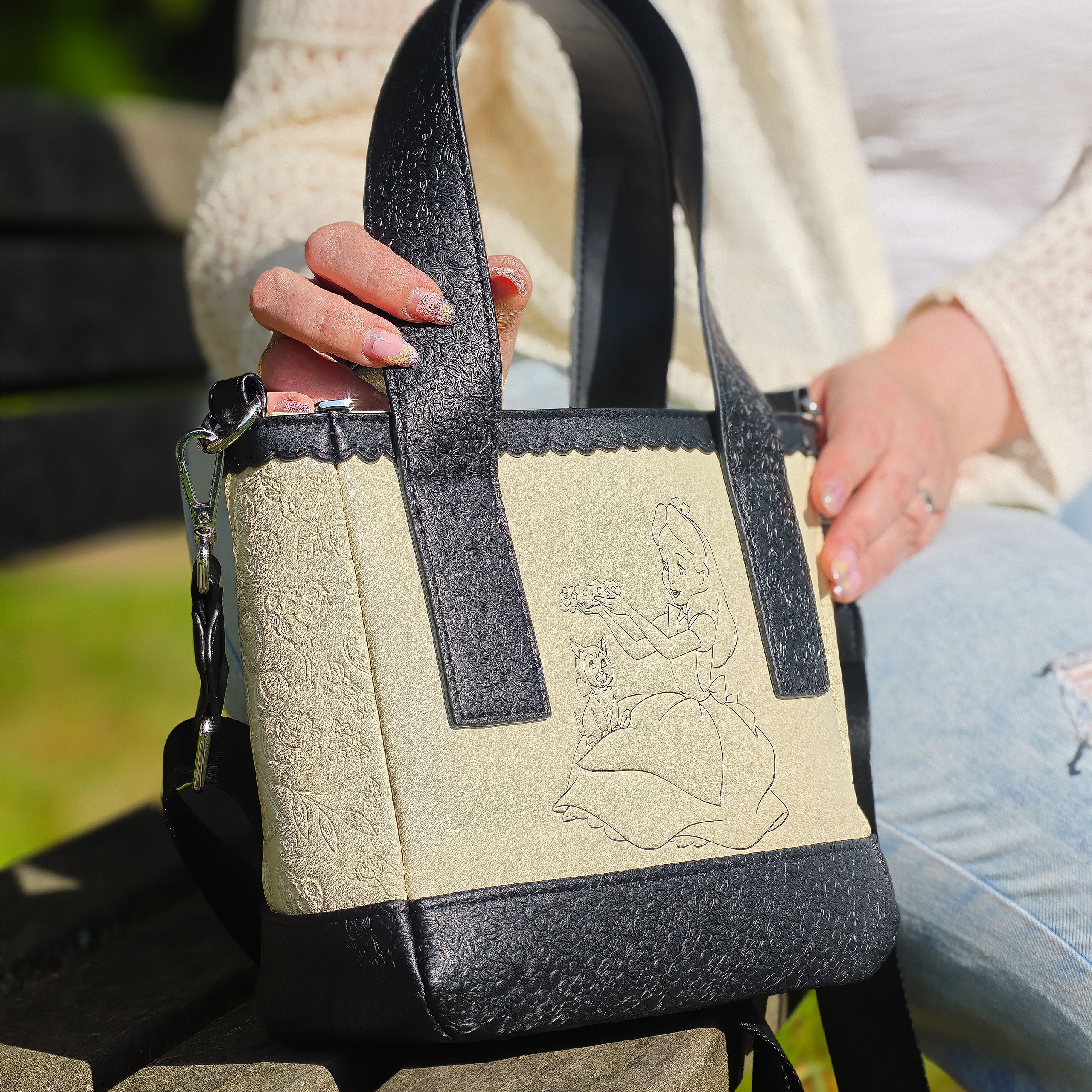Immagine del prodotto Alice nel Paese delle Meraviglie - Mini borsa a tracolla floreale