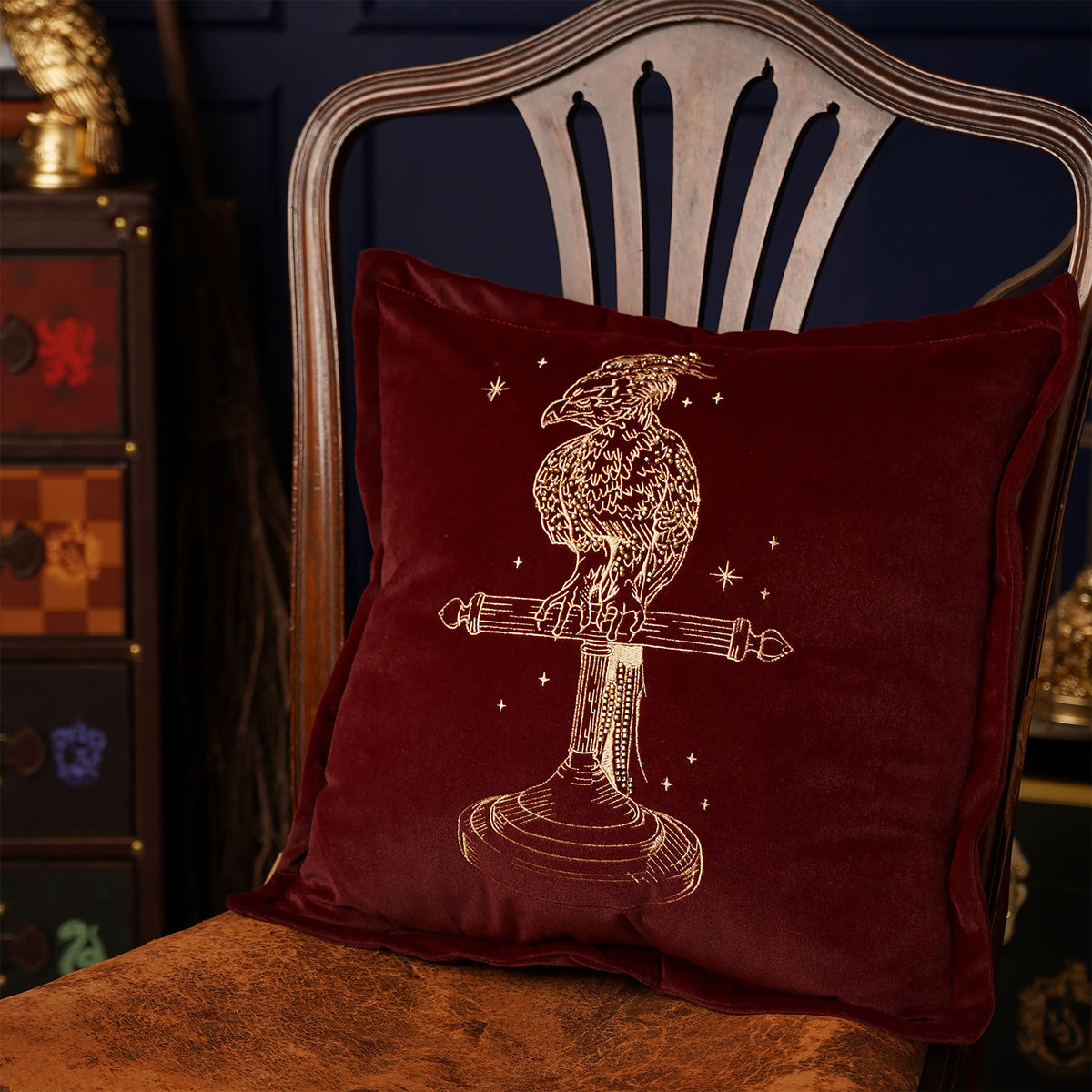Product image Harry Potter - Alumni Fawkes Cushion