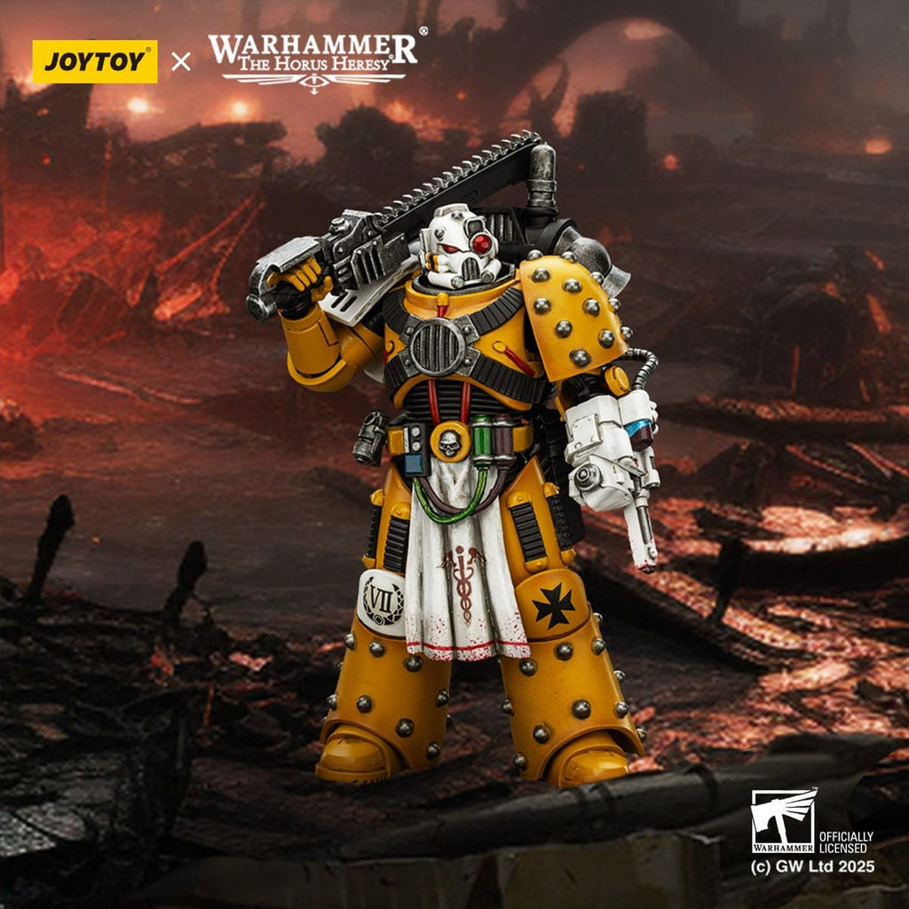 Product image Warhammer 40k: Imperial Fists - Legion Apothecary Action Figure 12 cm