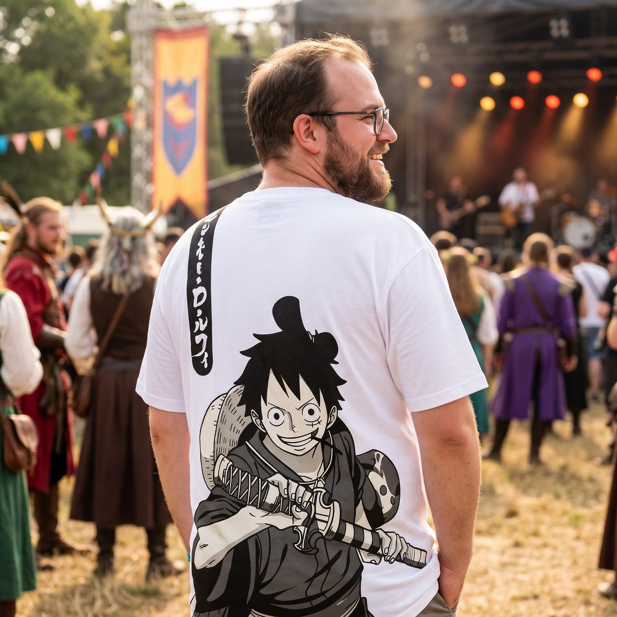 Immagine del prodotto One Piece - T-shirt oversize Luffy bianca