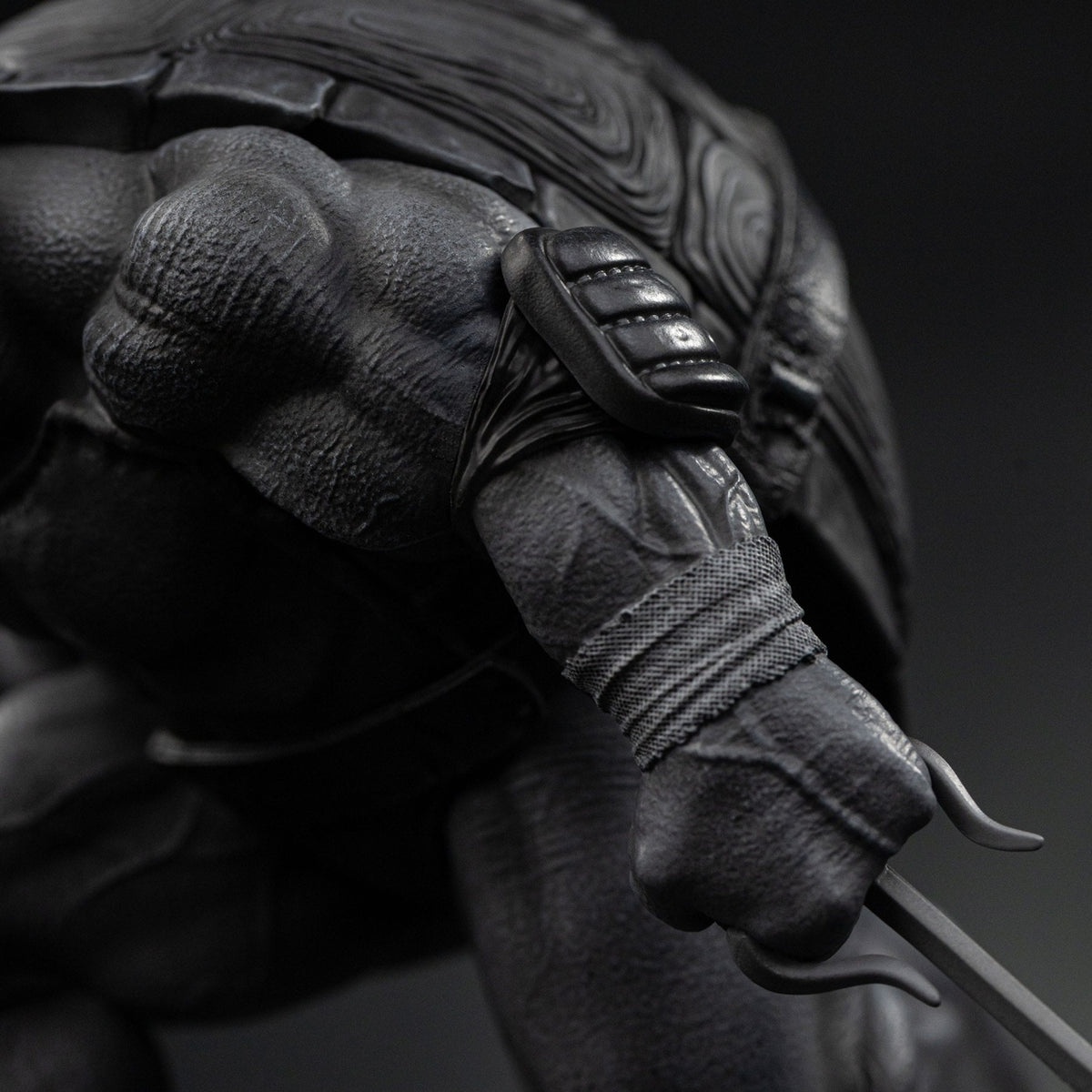 Immagine del prodotto Teenage Mutant Ninja Turtles Statua Art Scale 1/10 Raphael Variante Bianco e Nero 26 cm heo exclusive