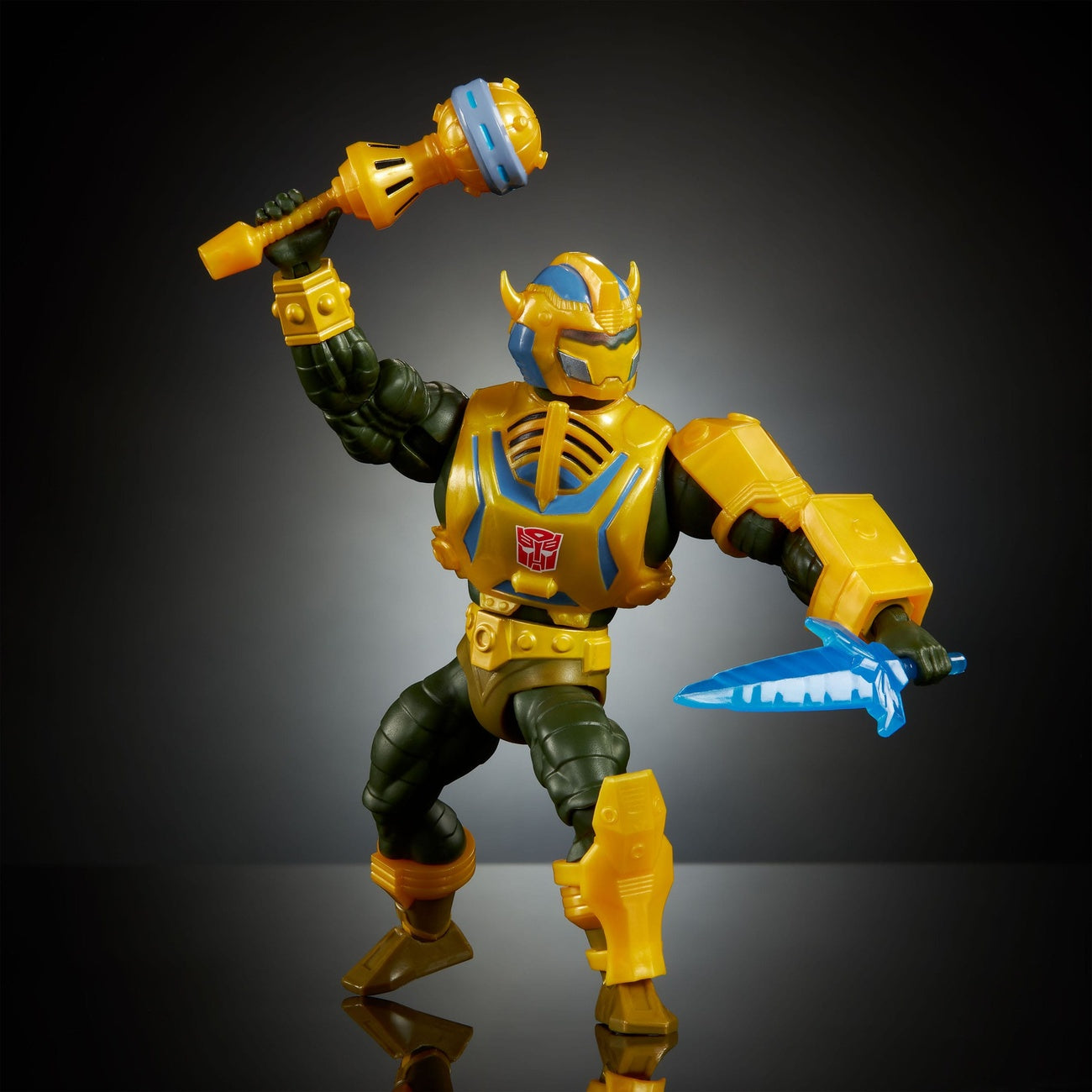 Immagine del prodotto Masters of the Universe x Transformers action figure Bumblebee Armor Man-At-Arms heo Esclusiva europea 14 cm