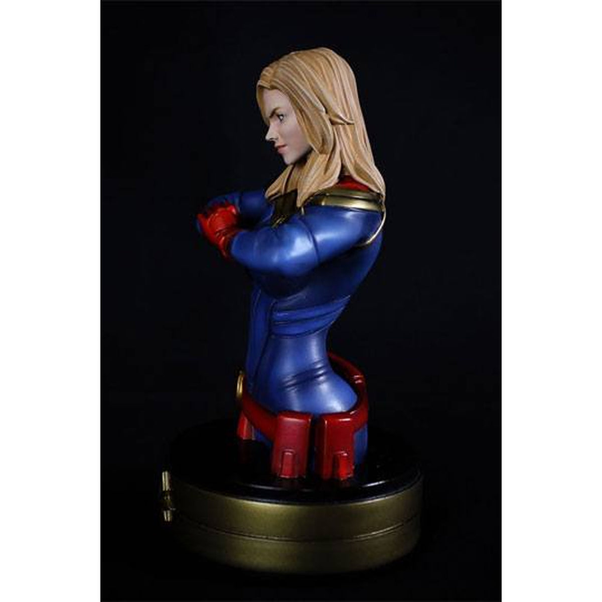 Product image Captain Marvel Bust Captain Marvel 20 cm