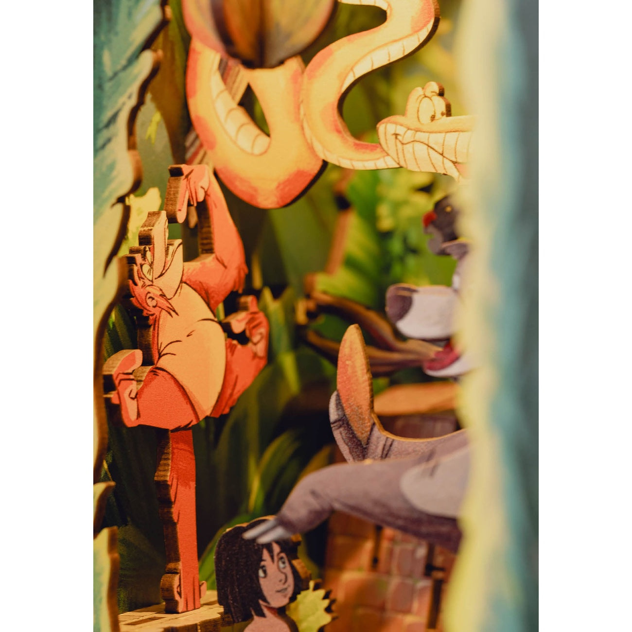 Immagine del prodotto Disney Tiny Adventures Book Nook Mini diorama Il libro della giungla 23 cm