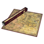Immagine del prodotto Ultimate Guard Tappetino da gioco Oversized 61 x 61 cm Il Signore degli Anelli™ "Luoghi della Terra di Mezzo"