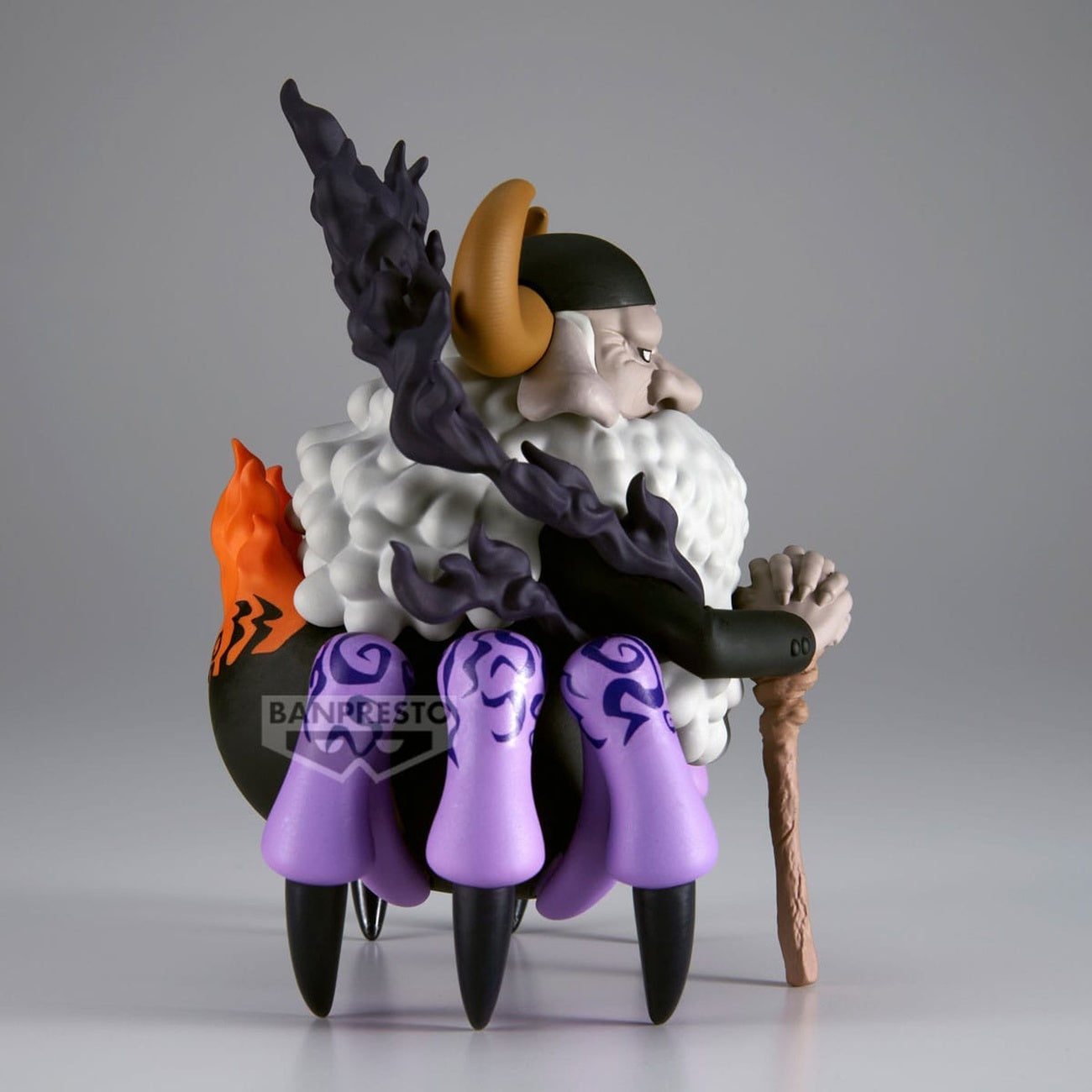 Immagine del prodotto One Piece Mega World Statua da collezione PVC St. Jaygarcia Saturn 13 cm
