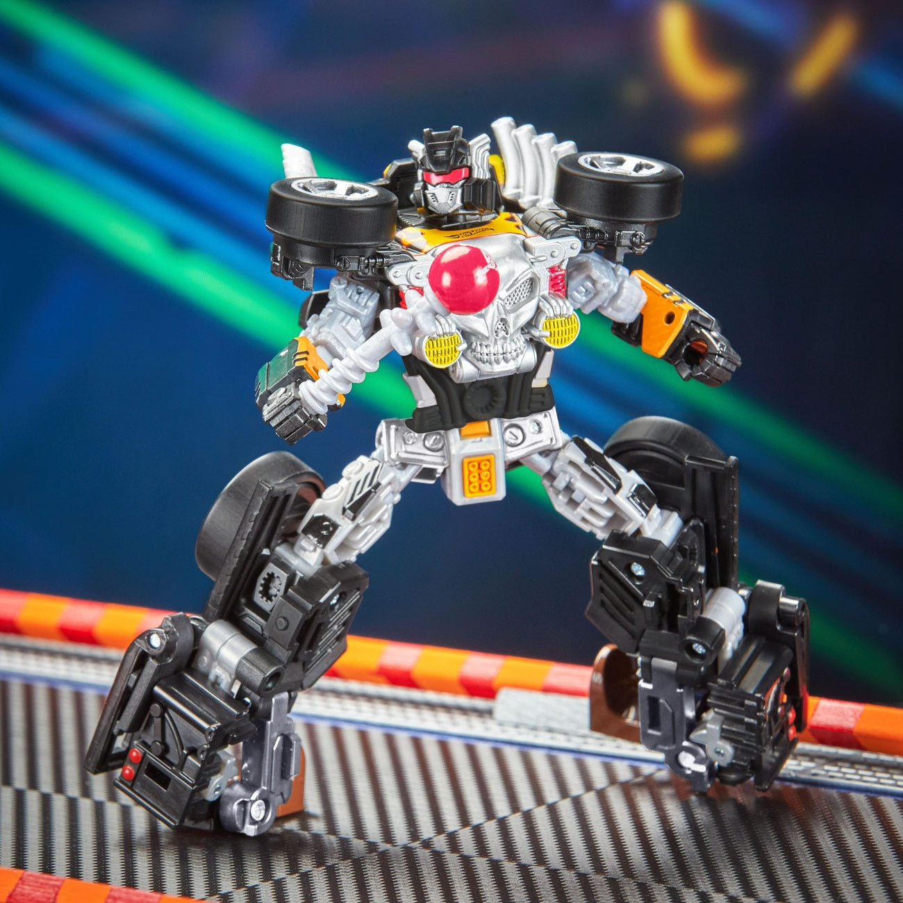 Product image Hot Wheels x Transformers Action Figure Bone Shaker 12 cm