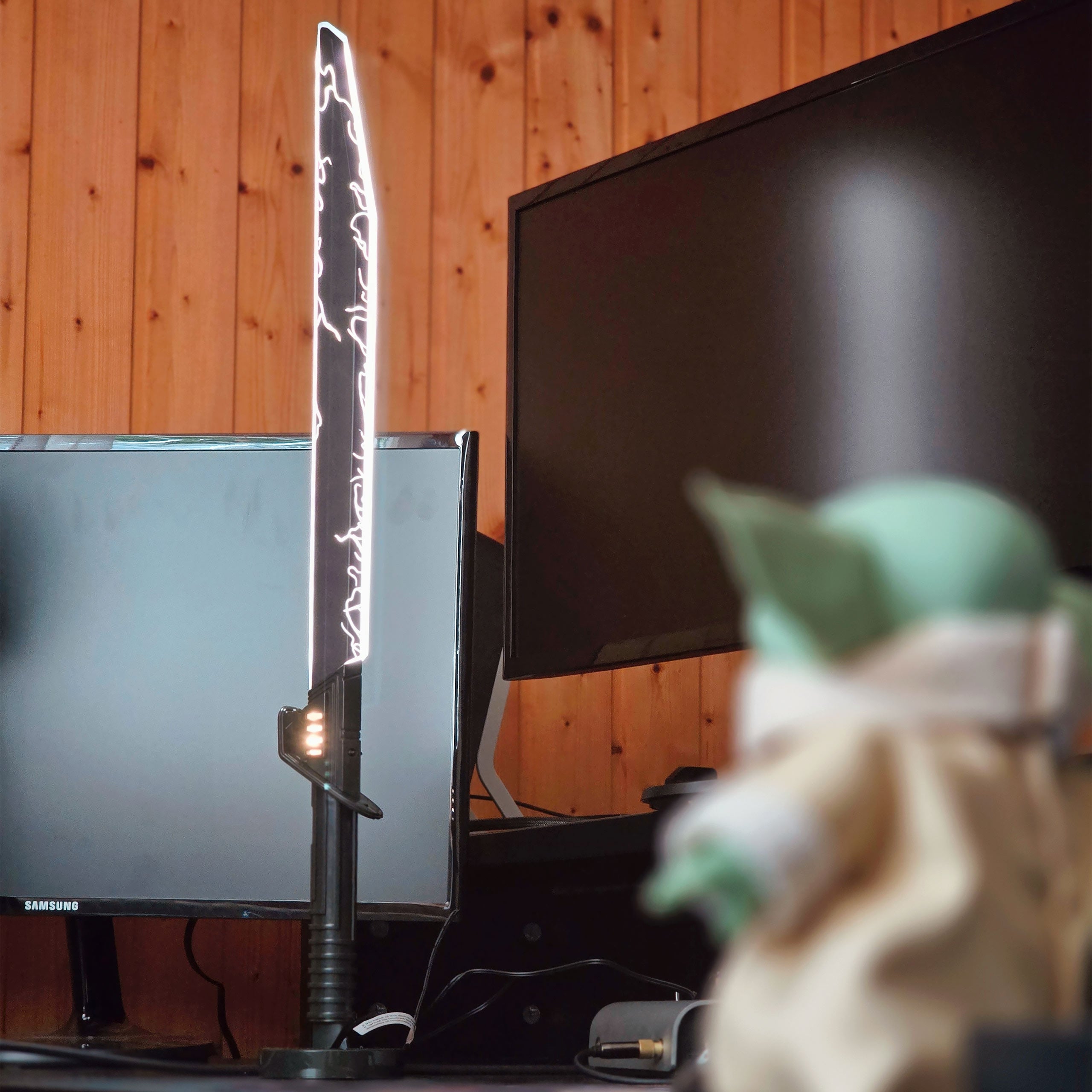 Immagine del prodotto Star Wars Lampada Mandalorian Darksaber 59 cm