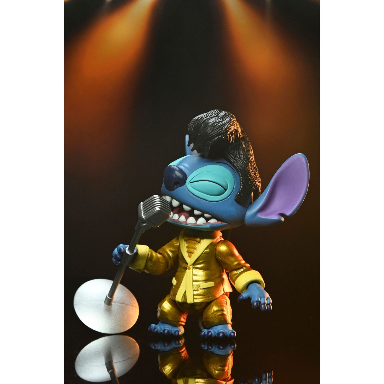 Immagine del prodotto Action figure Lilo & Stitch Ultimate Gold Suit Elvis Stitch 18 cm