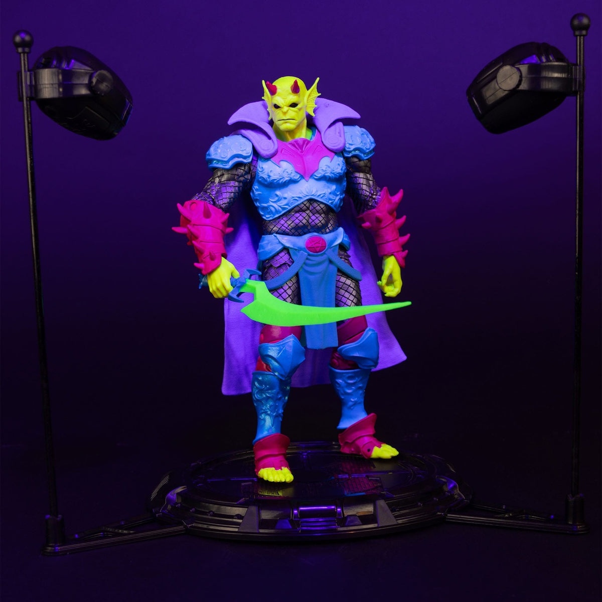 Immagine del prodotto Action figure DC Multiverse The Demon (Demon Knights) Black Light Edition (Gold Label) 18 cm