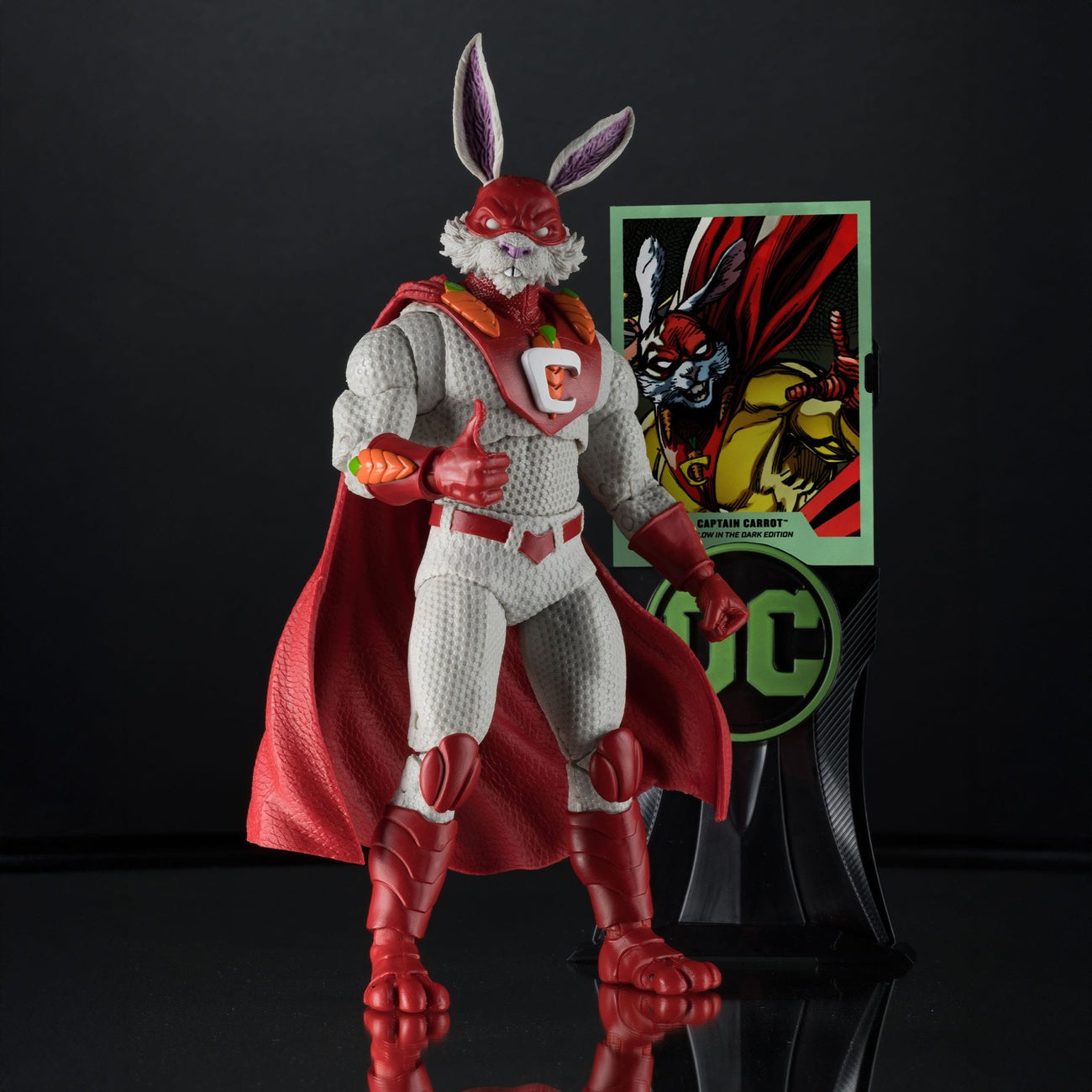 Immagine del prodotto Action figure DC Multiverse Captain Carrot (Justice League Incarnate) Glow in the Dark Edition (Gold Label) 18 cm