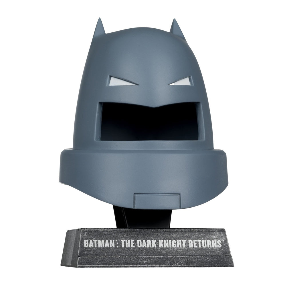 Immagine del prodotto Batman DC Direct mini replica 1/3 Maschera corazzata di Batman (The Dark Knight Returns) 18 cm