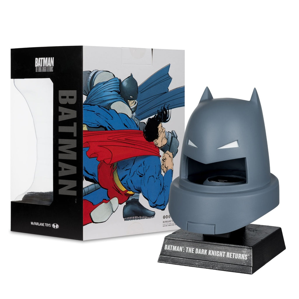 Immagine del prodotto Batman DC Direct mini replica 1/3 Maschera corazzata di Batman (The Dark Knight Returns) 18 cm