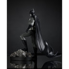 Immagine del prodotto DC Direct Statua 1/10 Batman by Bjorn Barends (Black & White) 18 cm