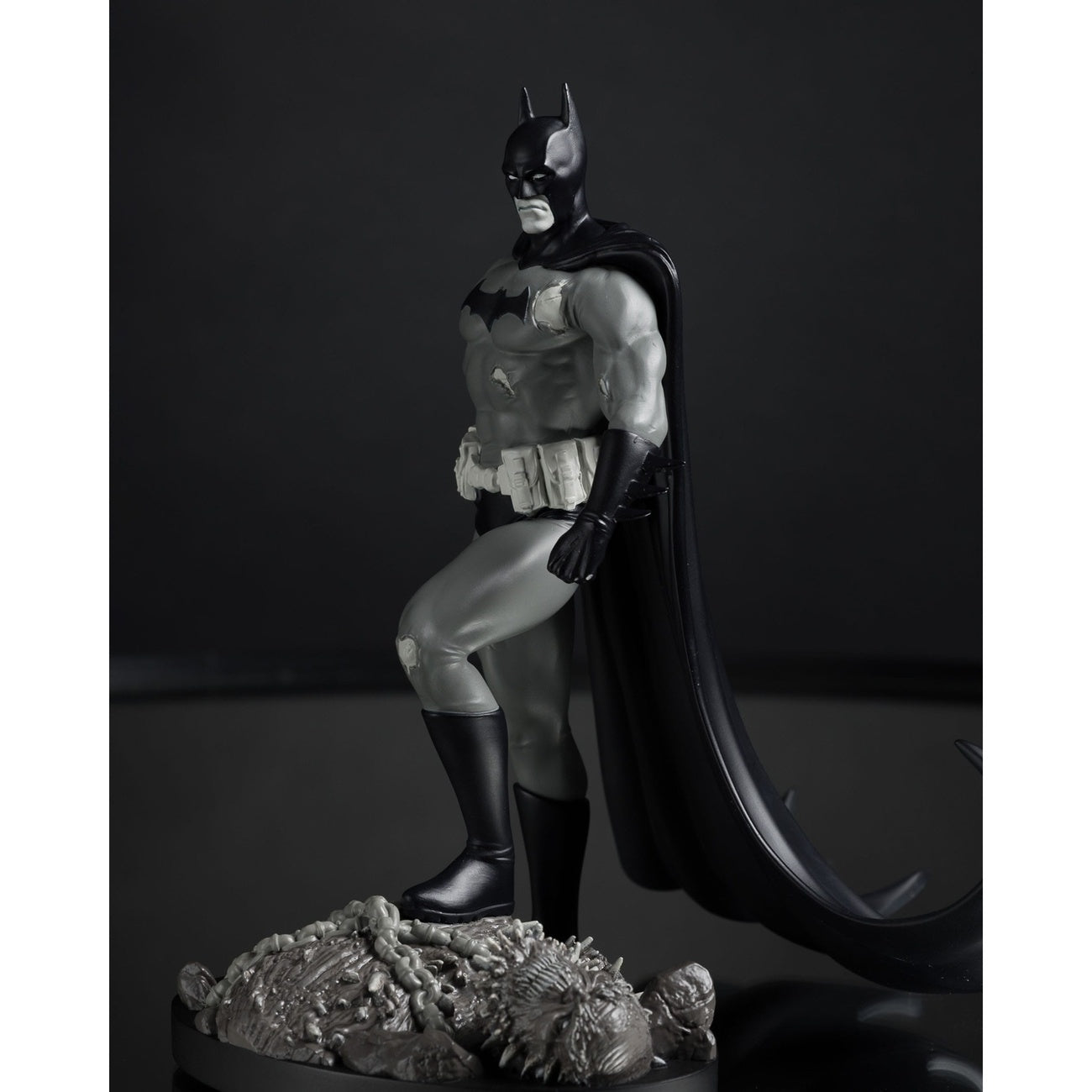 Immagine del prodotto DC Direct Statua 1/10 Batman by Bjorn Barends (Black & White) 18 cm
