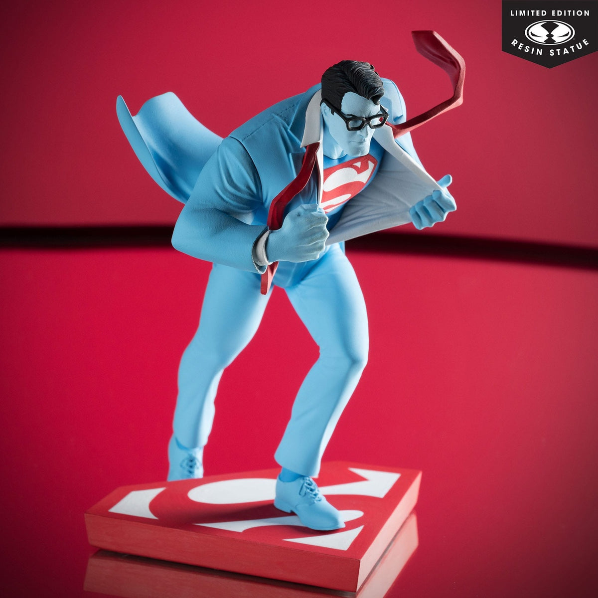 Immagine del prodotto DC Direct Statua 1/10 Superman Red and Blue: Superman by Clayton Henry Edizione Limitata 16 cm