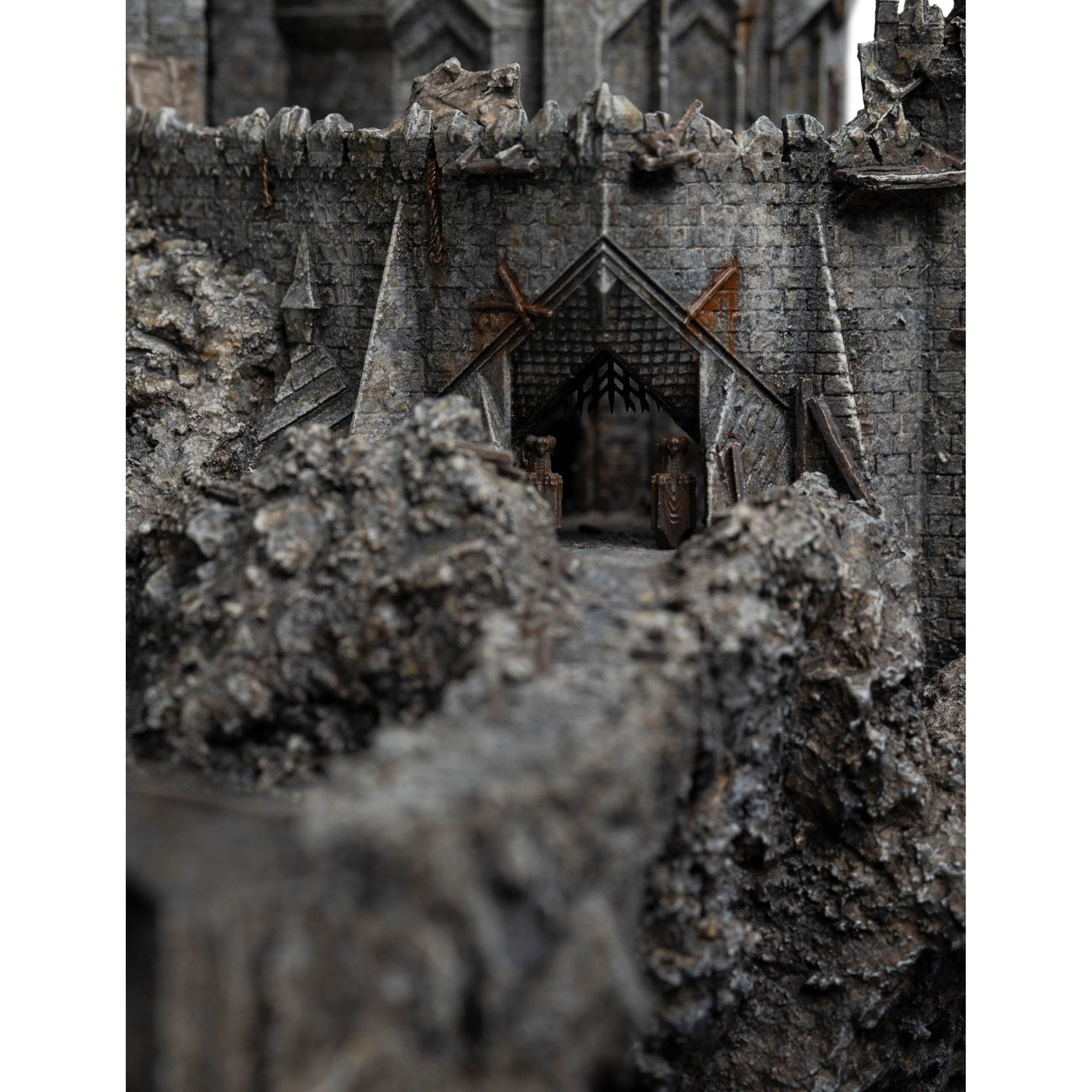 Immagine del prodotto Il Signore degli Anelli Statua Cirith Ungol - Limited Edition 33 cm