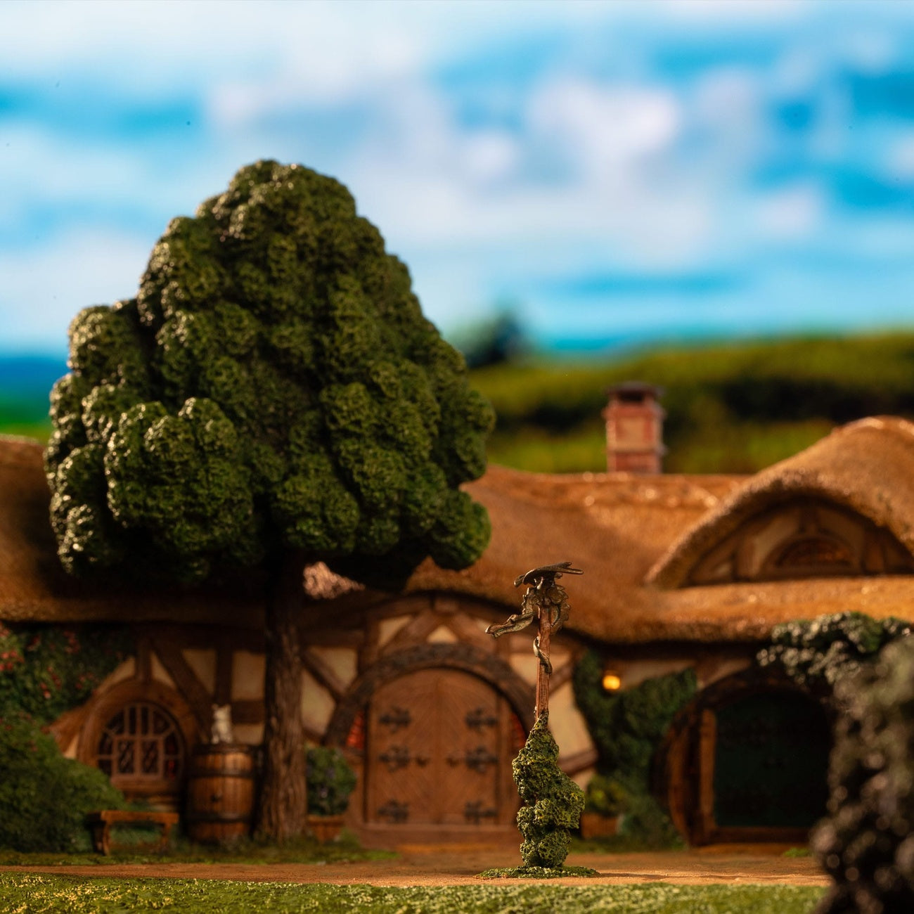 Immagine del prodotto Il Signore degli Anelli Statua The Green Dragon Inn