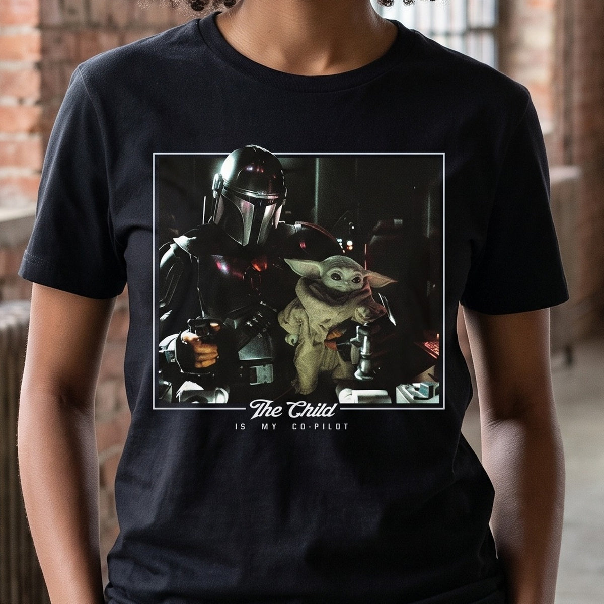 Immagine del prodotto The Child is My Co-Pilot T-shirt nera - Star Wars The Mandalorian