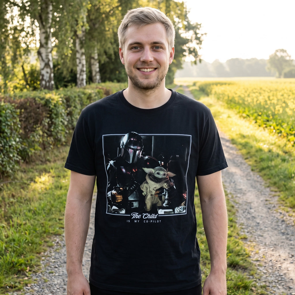 Immagine del prodotto The Child is My Co-Pilot T-shirt nera - Star Wars The Mandalorian