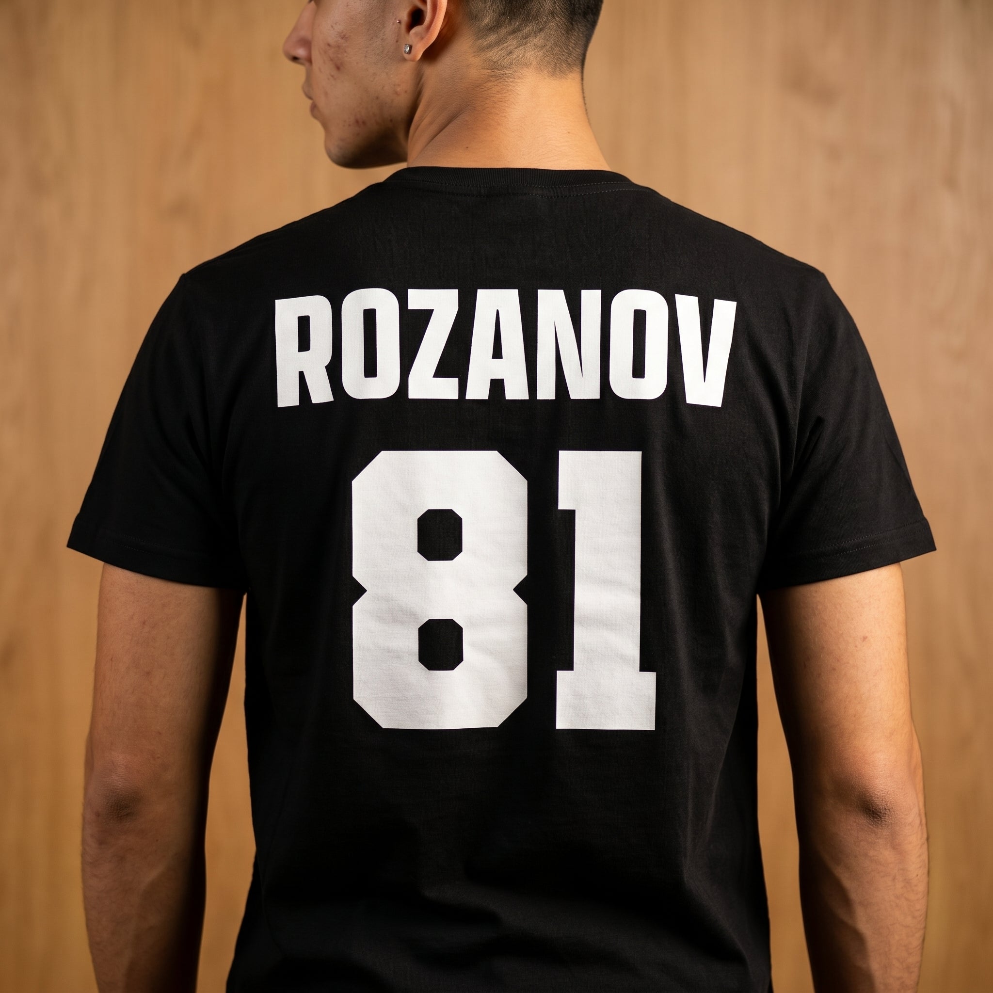 Immagine del prodotto T-shirt maglia Rozanov per fan di Heated Rivalry