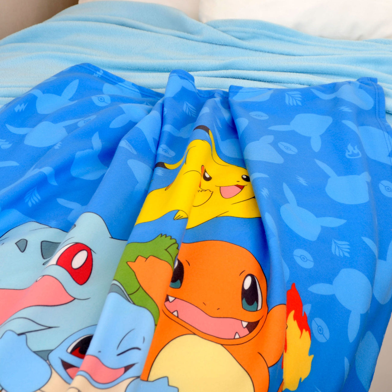 Immagine del prodotto Coperta in pile di flanella Pokémon Starter Pokémon 130 x 160 cm