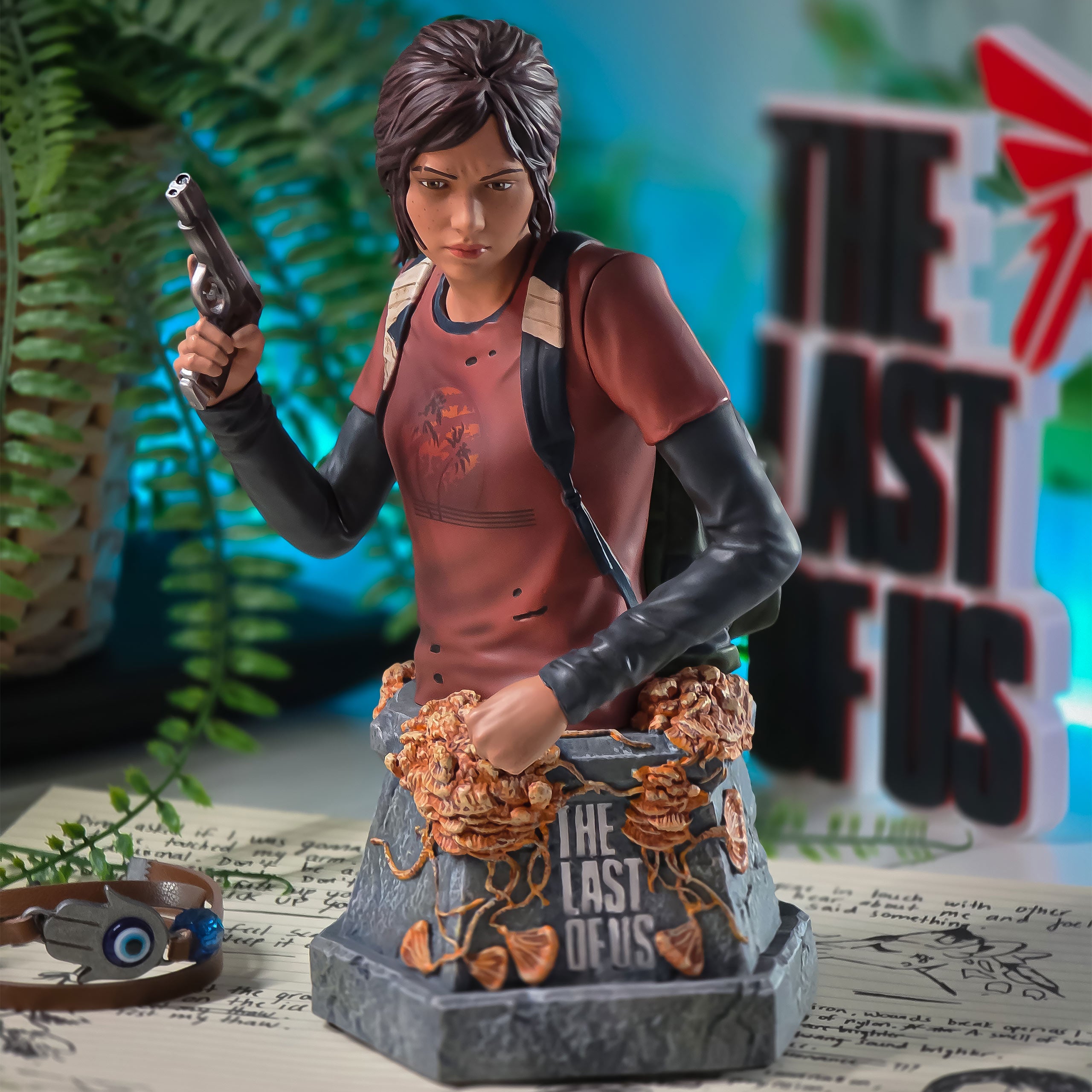 Immagine del prodotto The Last of Us Busto Ellie con pistola 19 cm