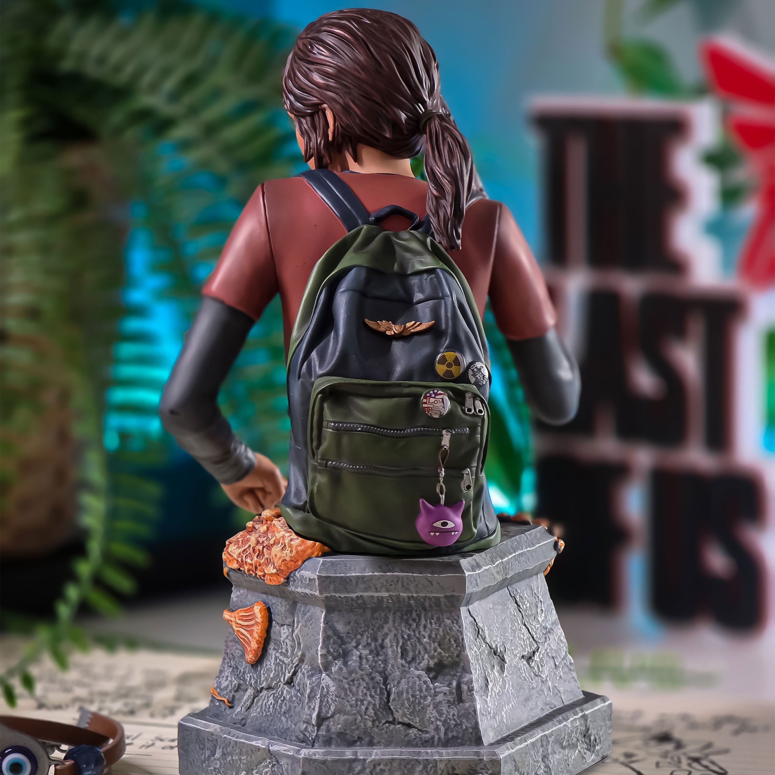 Immagine del prodotto The Last of Us Busto Ellie con pistola 19 cm