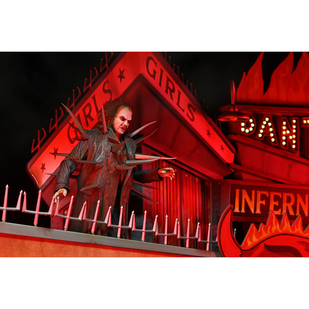 Immagine del prodotto Beetlejuice (1988) Diorama Trenchcoat with Spikes Inferno