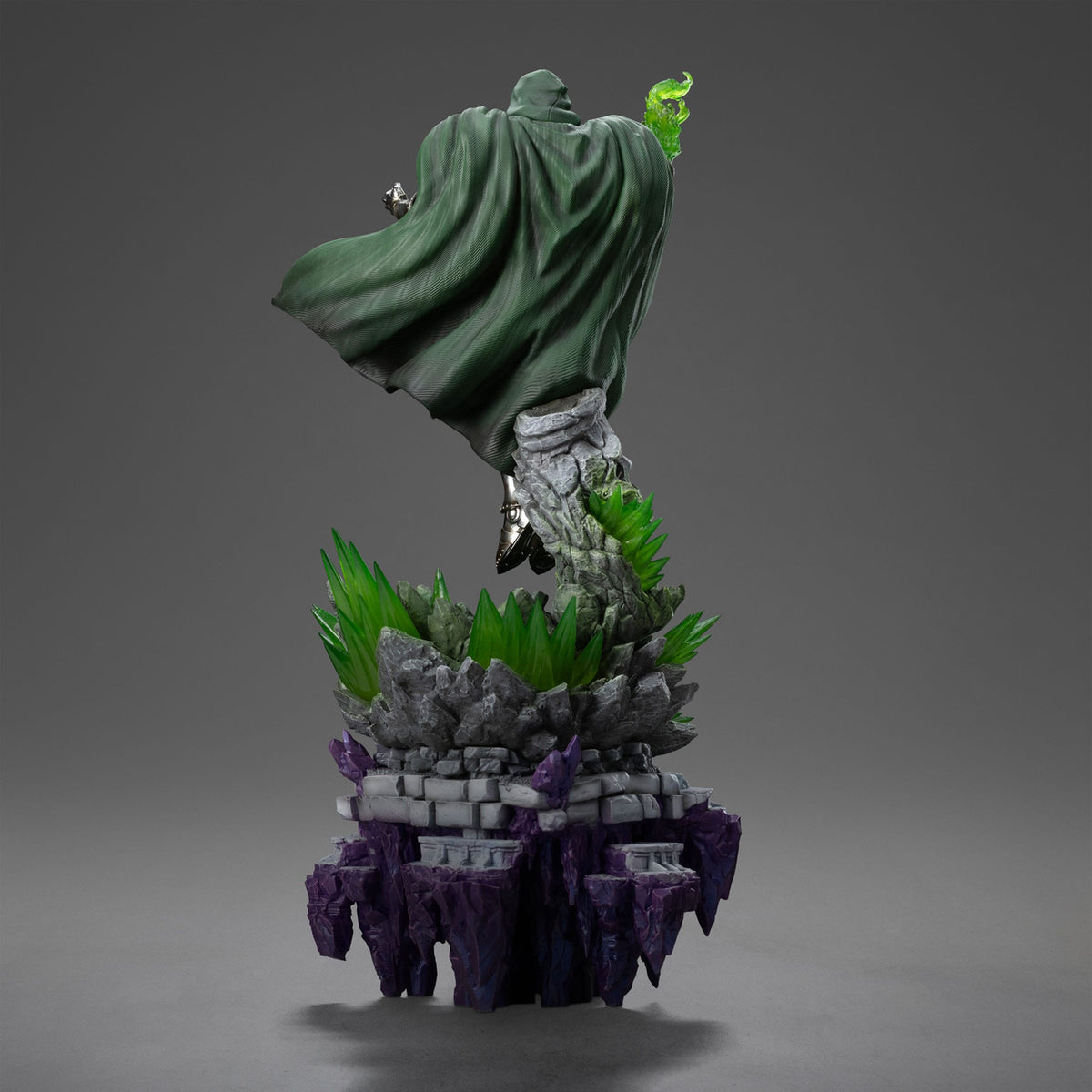 Immagine del prodotto Statua Doctor Doom Marvel Legends Diorama Art Scale