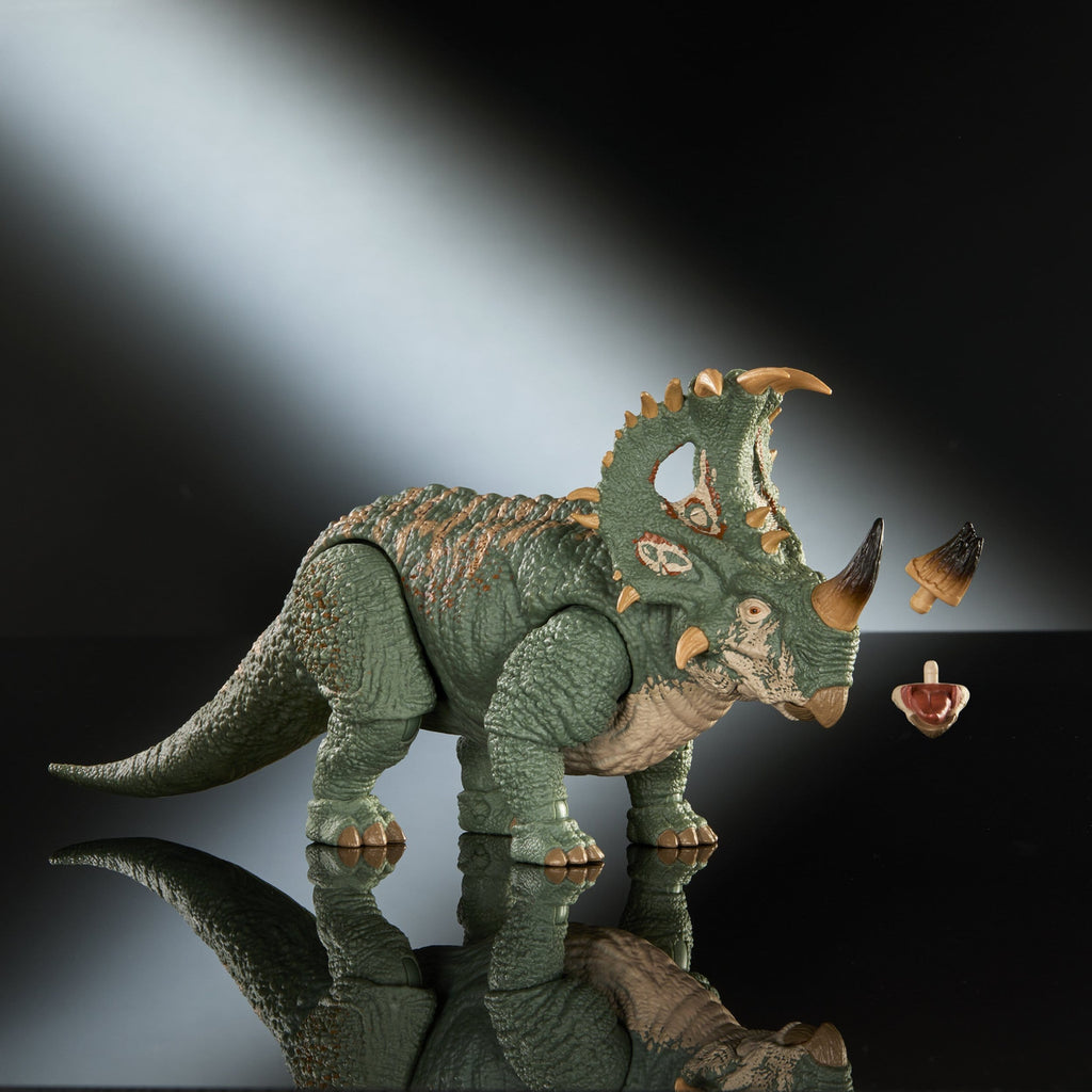 Immagine del prodotto Action figure Sinoceratops Jurassic World Hammond Collection