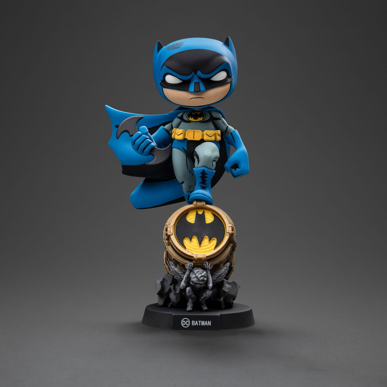 Immagine del prodotto Figura in PVC Mini Co. Batman on Bat-Signal (Variante blu)